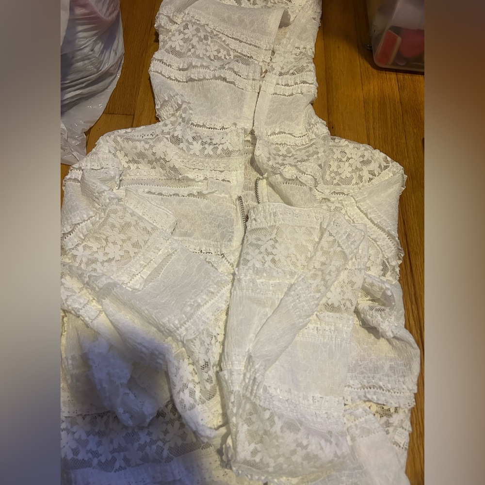 Laced top - Picture 2 of 3